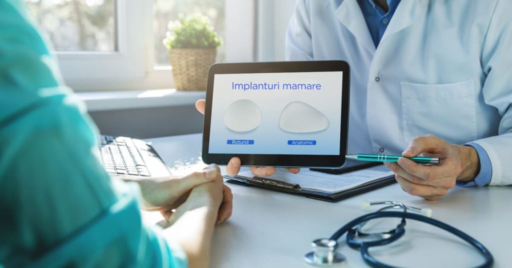 silicoane anatomice, pacient la consult pentru implant de silicoane anatomice | Dr. Cristian Nitescu